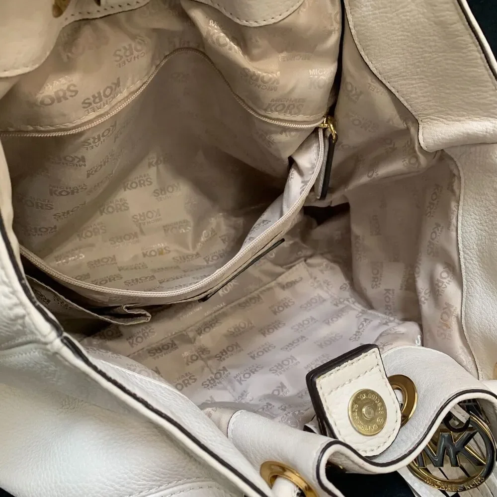 MICHAEL KORS Vanilla Pebbled Leather Tasseled ASTOR Ring Tote Shoulder Bag - Picture 8 of 12